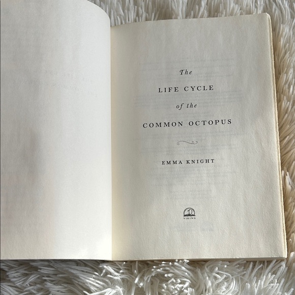 The Life Cycle of the Common Octopus Book by Emma Knight - Picture 6 of 8